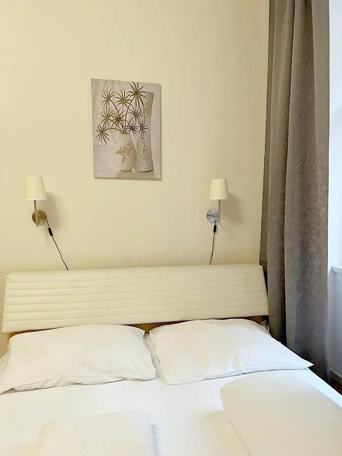 Modern Apartment Krakovska Praha